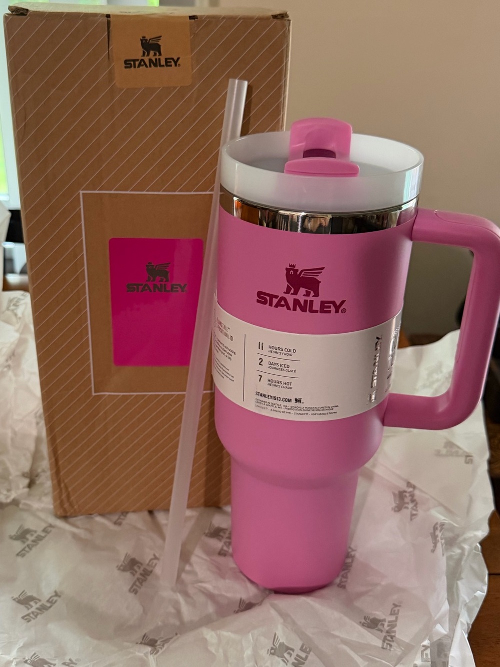 Stanley Peony 40 oz THE QUENCHER H2.0
FLOWSTATE™ TUMBLER - NIB 🩷